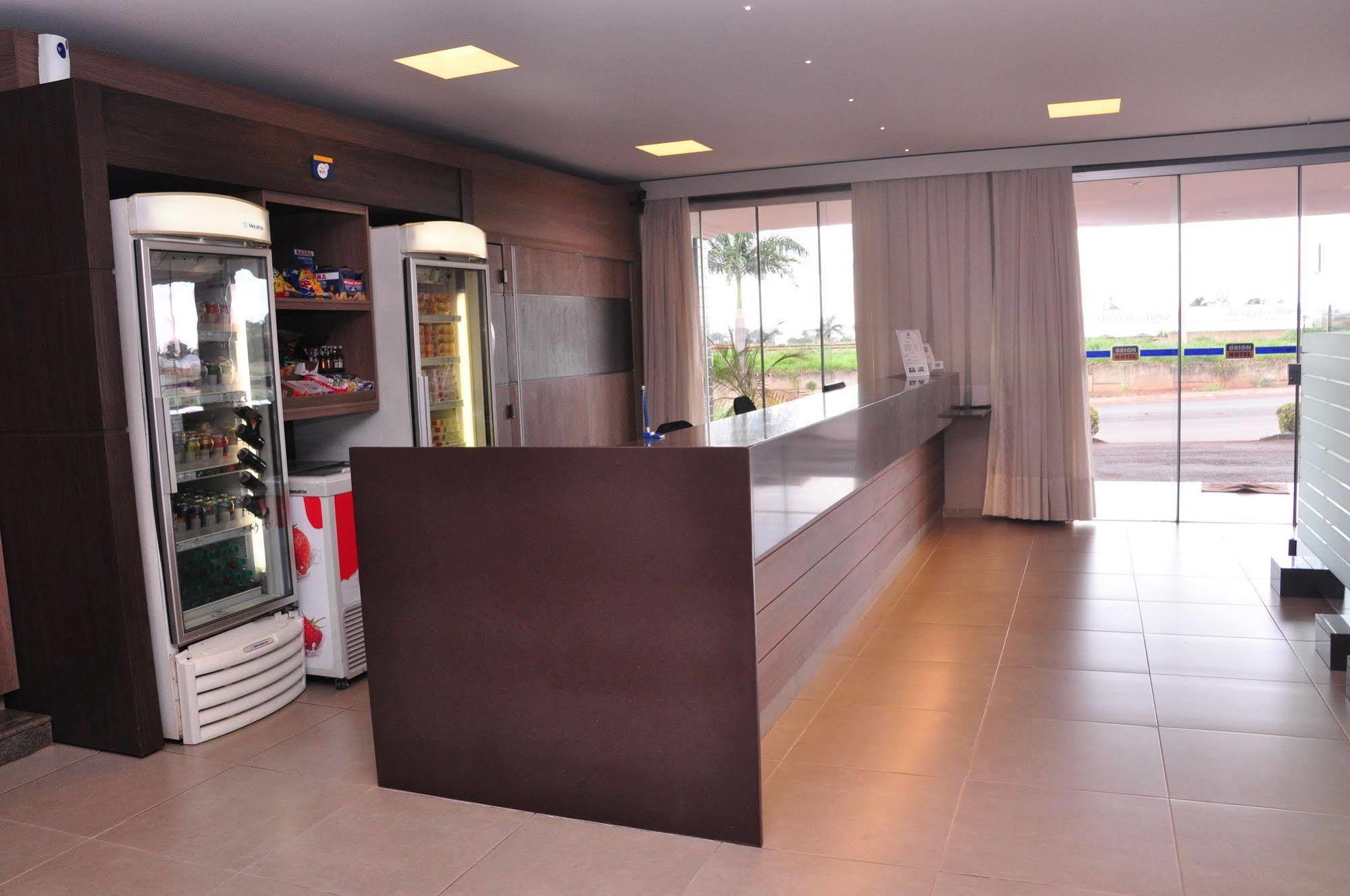 Orion Hotel Itumbiara Buitenkant foto