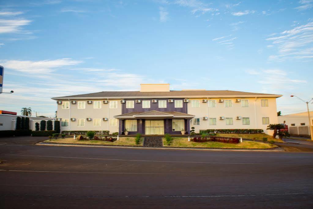 Orion Hotel Itumbiara Buitenkant foto